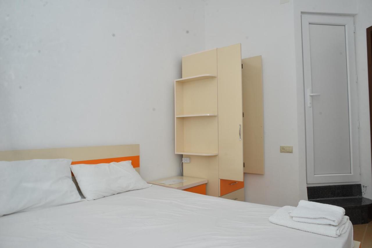 Orange Home Hotel Batumi Kültér fotó