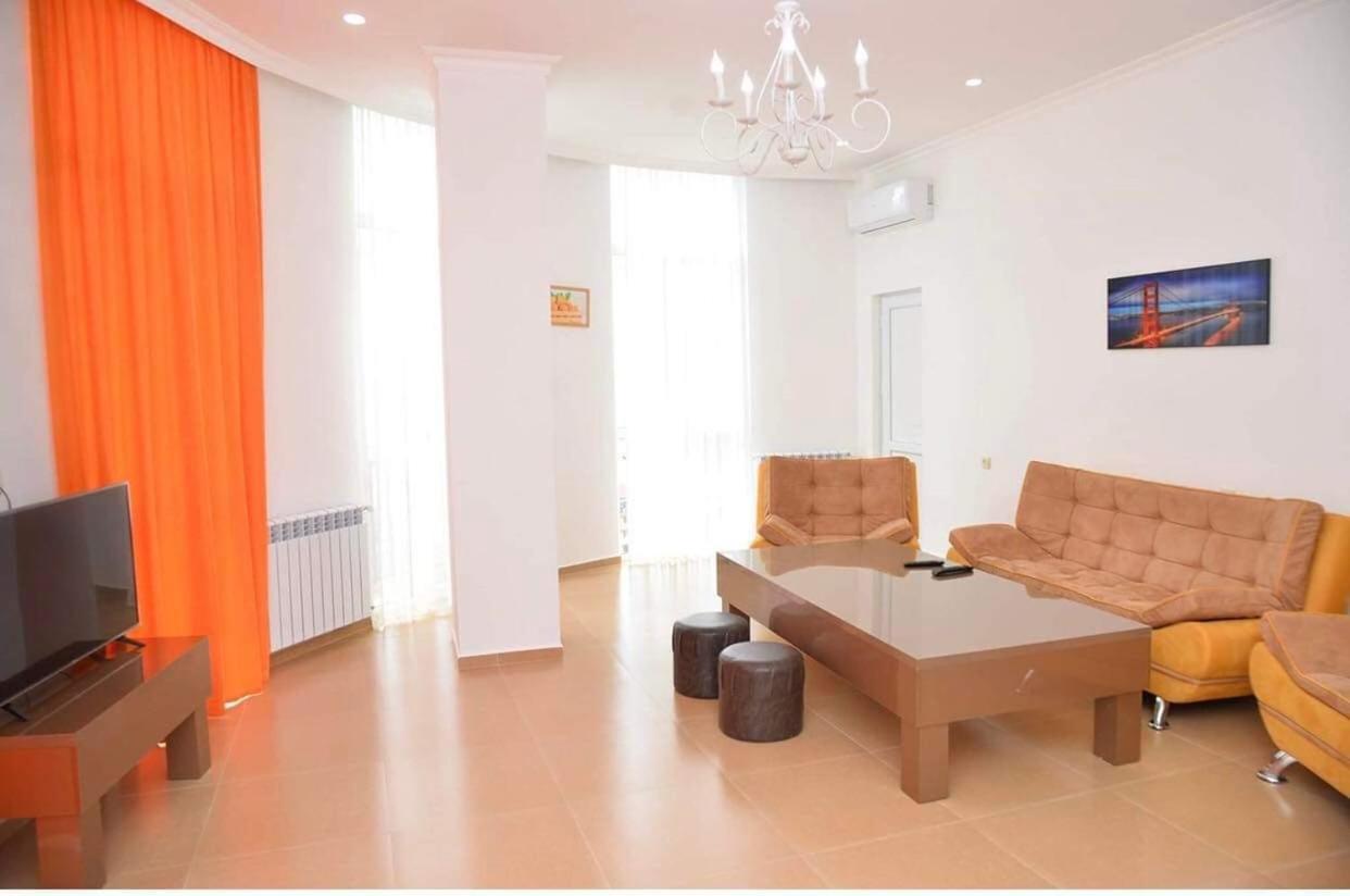 Orange Home Hotel Batumi Kültér fotó