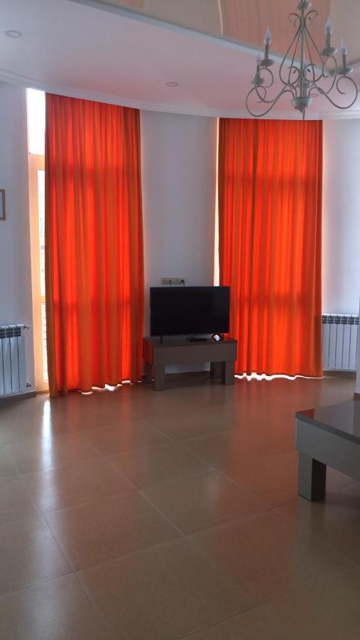 Orange Home Hotel Batumi Kültér fotó