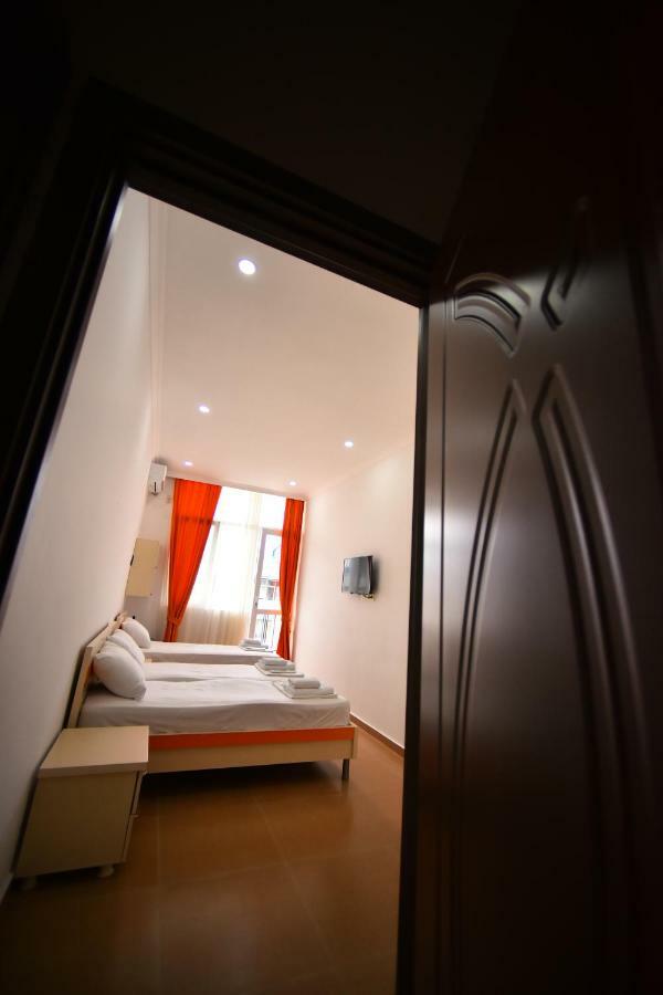 Orange Home Hotel Batumi Kültér fotó