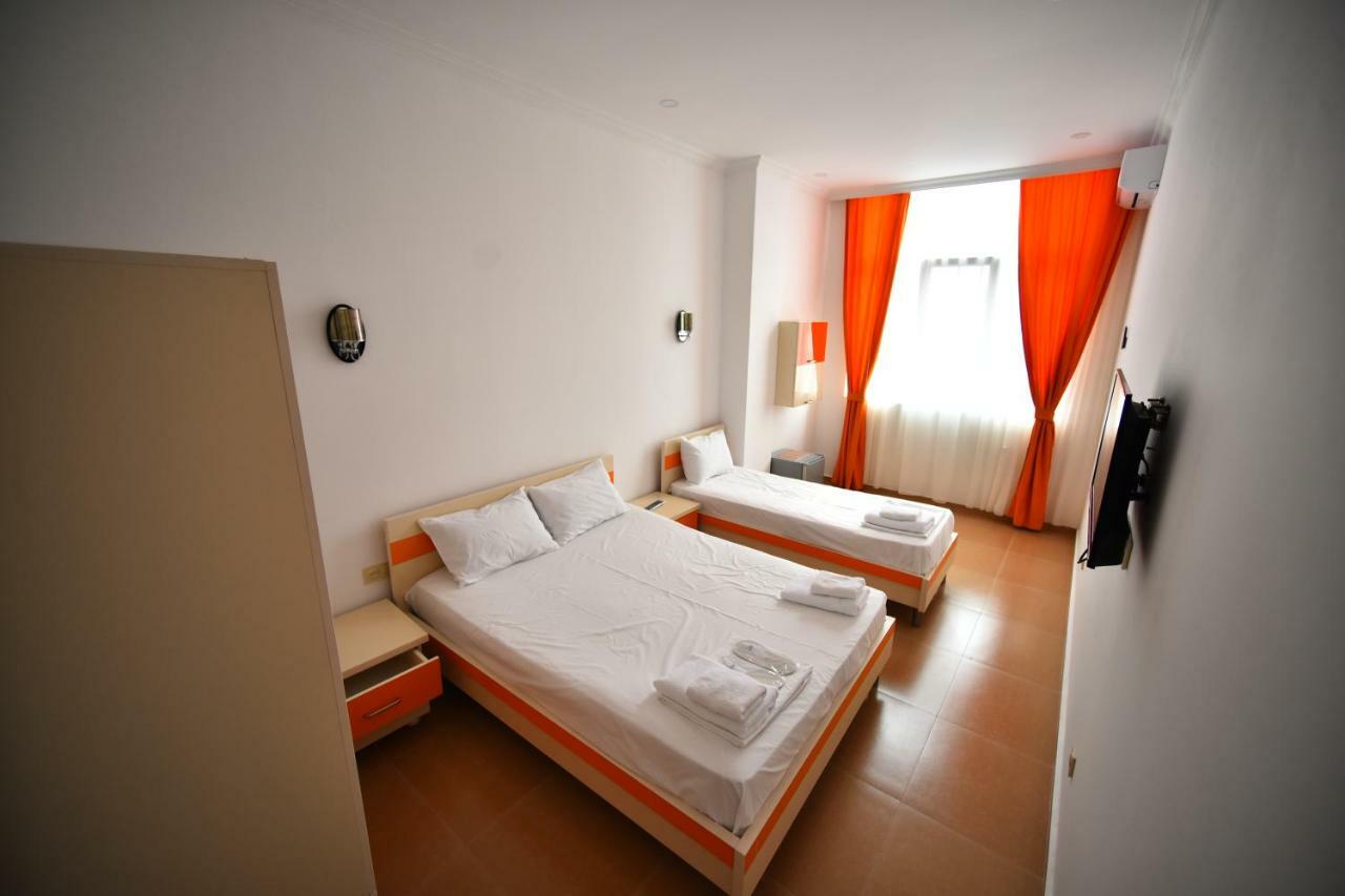 Orange Home Hotel Batumi Kültér fotó
